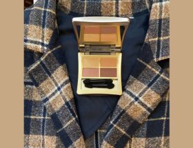 La palette Eyeshadow Quad, Desert Nudes di Elizabeth Arden.